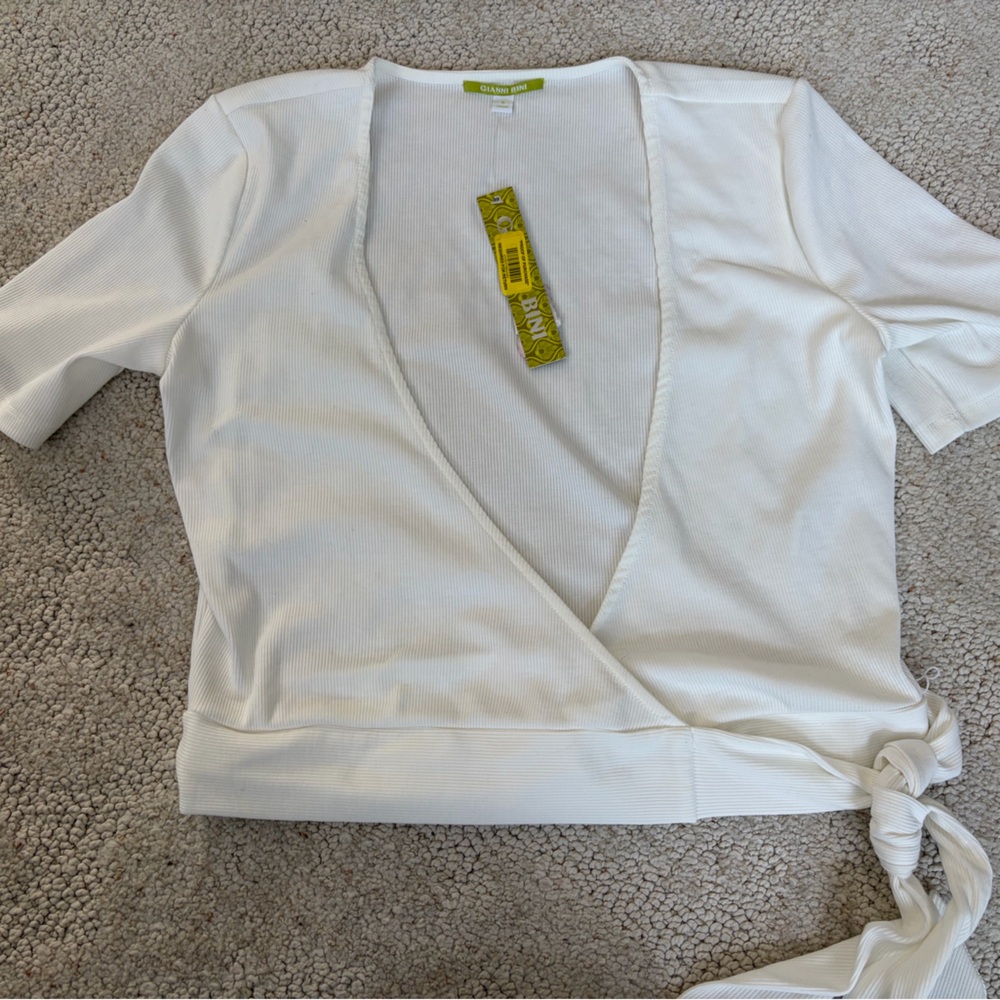 Gianni Bini V-Neck Wrap White Crop Top Sz S